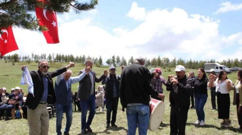 Erzincan'da 5 köy aynı su kaynağından yararlanıyor