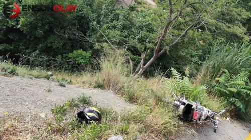 Belen'de pikapla çarpışan motosiklet sürücüsü şarampole yuvarlandı