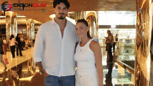 Tatilden dönen Uğurcan ve Kübra Çakır, Zorlu AVM'de objektiflere takıldı!