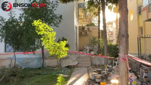 Balçova'da İnşaat İskelesi Çöktü: 3 İşçinin Yaralandığı Anlar Kamerada Kaydedildi