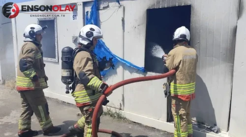 Hatay'da bulunan konteyner kentte çıkan yangın paniğe neden oldu