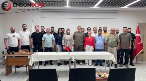 Isparta 32 Spor'un Başkanı Gültekin Özdemir, güvenoyu aldı ve görevine devam edecek