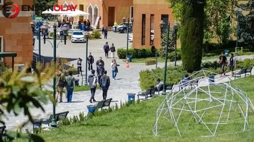 Yeditepe Üniversitesi'nden 'ayet yazılı pankart'ın kapatılmasına ilişkin açıklama
