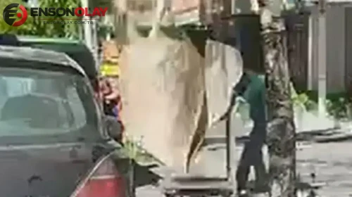 Erzurum'da binanın 7'nci katından düşen halı mağaza çalışanının üzerine düştü