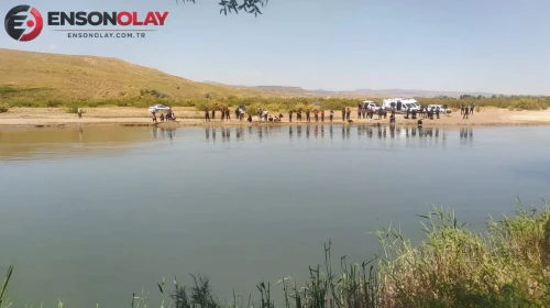 Kızılırmak'a serinlemek için giren 2 işçiden biri kayıp