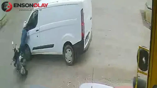Osmaniye'de minibüs ile motosiklet çarpıştı : 1 yaralı