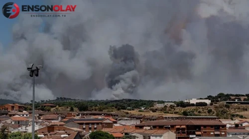 İspanya'da yangın alarmı: 60 bine yakın kişi tahliye edildi