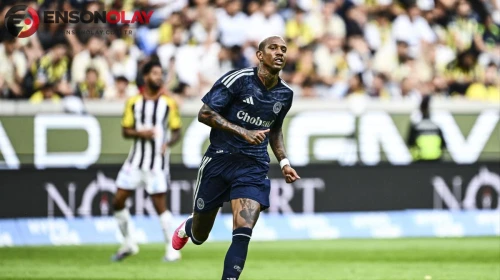 Fenerbahçe'de transfer hareketliliği başladı! İki büyük kulüp yeni hedefini belirledi