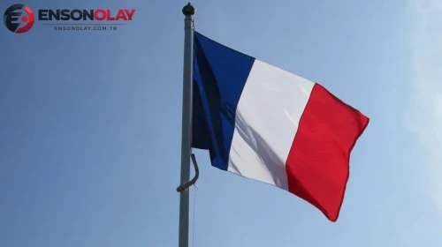 Paris'te bıçaklı saldırı : Biri hamile 3 kadın yaralandı