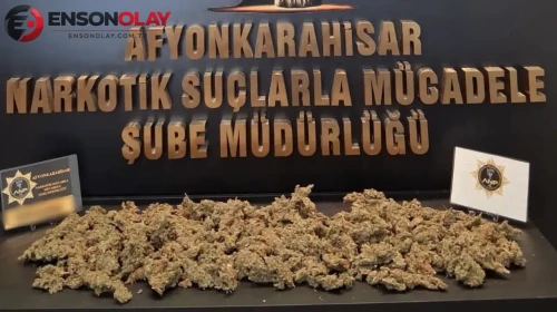 Afyonkarahisar'da Araç İçerisinde Kaçak Madde Operasyonu: 1 Kişi Tutuklandı