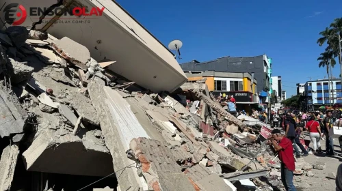 Kolombiya'da meydana gelen 7,4 büyüklüğündeki depremde hayatını kaybedenlerin sayısı açıklandı