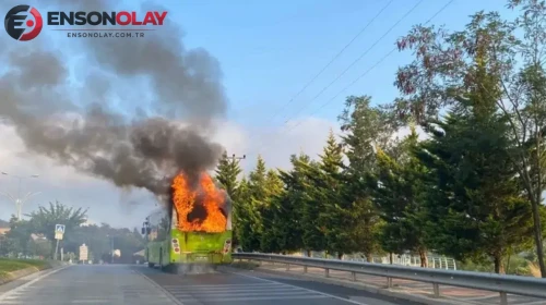 İzmit’te seyir halindeki halk otobüsü alev alev yandı