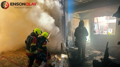Bandırma'da paniğe neden olan apartman yangını kontrol altına alındı: İtfaiye ekipleri hızla müdahale etti