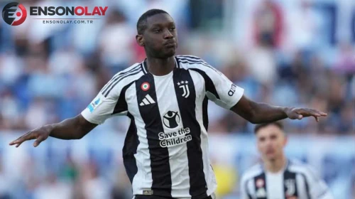 Yıldız Futbolcu Randal Kolo Muani, İtalya'ya Transfer Olmak İçin Yola Çıktı: Yeni Takımıyla Anlaşma Sağlandı