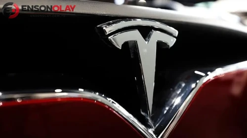 Tesla, aşırı parlak farlar nedeniyle 20 bin 349 aracını geri çağırıyor
