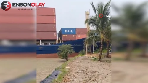 Hindistan'da kontrolden çıkan dev gemi nehir kıyısına çarptı