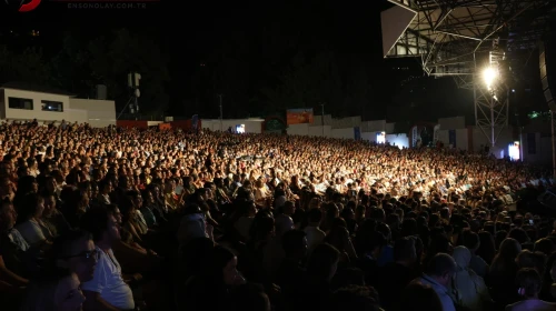 Bursa'da 100 bin kişi sanat etkinliğiyle buluştu!