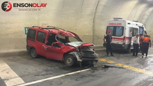 Artvin Cankurtaran Tüneli'nde kaza : Baba ile oğlu yaralandı