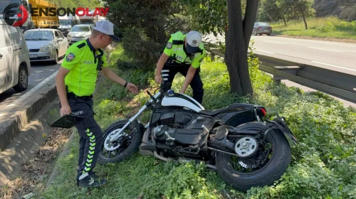 Motosiklet kamyona çarptı : 2 kişi yaralandı