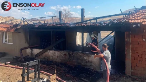 Çankırı'da Yangın Felaketinde Mahsur Kalan Aile Dumandan Kurtarıldı