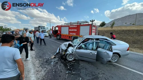 Çorum'da meydana gelen trafik kazasında 2 araç çarpıştı: 7 kişi yaralandı.