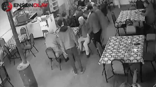 Fatih'te yiyecek kaçan bir kişinin boğazına takılması sonucu hızla harekete geçen bir vatandaş, Heimlich manevrasıyla kişiyi kurtardı