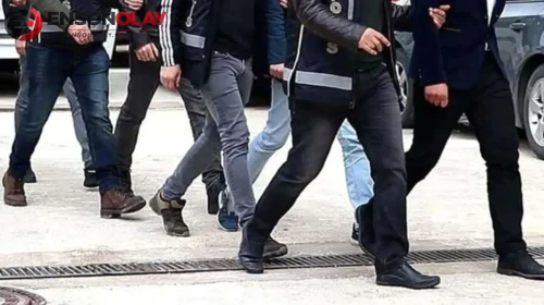 İzmir'de şafak vakti DEAŞ operasyonu : 26 gözaltı