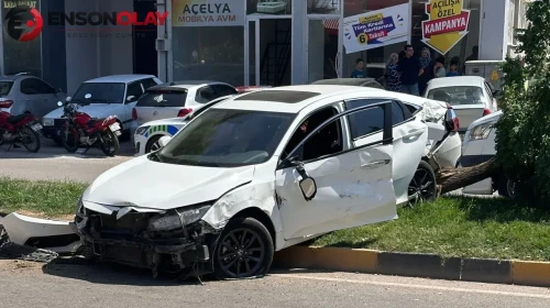 Gaziantep İslahiye'de otomobil ile beton mikseri çarpıştı : Aynı aileden 4 kişi yaralandı