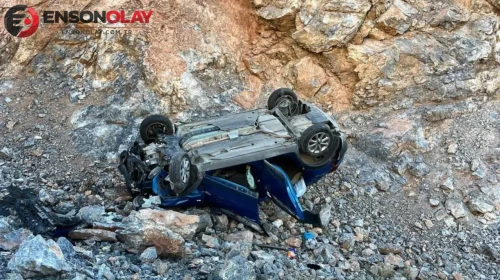 Adıyaman'da meydana gelen trafik kazasında otomobil şarampole devrildi