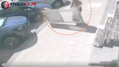 Karaman'da kadının üzerine 7 metreden kapı düştü : Son anda kurtuldu