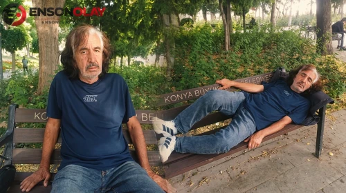 Evlilik tuzağına düşen emekli öğretmen 10 aydır parklarda yatıyor