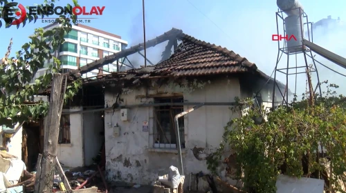 Evlerinin yandığını gören aile gözyaşlarını tutamadı