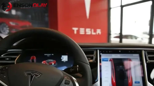 Tesla Roadster 1 Ekim'de tanıtılacak mı? Elon Musk açıklama yaptı