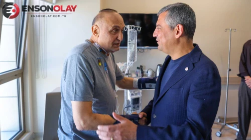 Bıçaklı saldırıda yaralanmıştı: Özgür Özel’den Melih Meriç’e hastane ziyareti