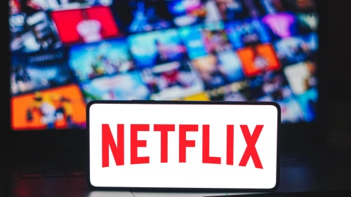 Netflix, 83 milyar dolar karşılığında Warner Bros Discovery'yi satın aldı, sektörde büyük sükse yarattı!