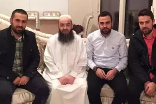 İstanbul Etiler'de Çakarlı Araç Skandalıyla Gündeme Gelen Esat Palazoğlu'nun Sırları!