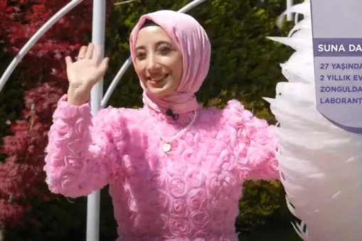 Gelin Evi Suna Daştan kimdir, nereli, kaç yaşında?