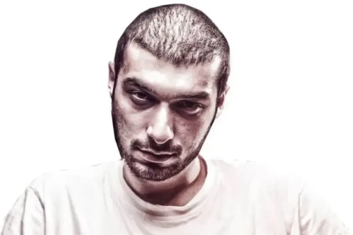 Türk rap müziğinin sevilen ismi Sansar Salvo'nun sıra dışı hayatı!