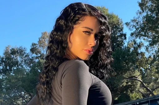 Genç Modellenme ve Fitness Tutkusuyla Yükselen Instagram Fenomeni: Stephanie Rao