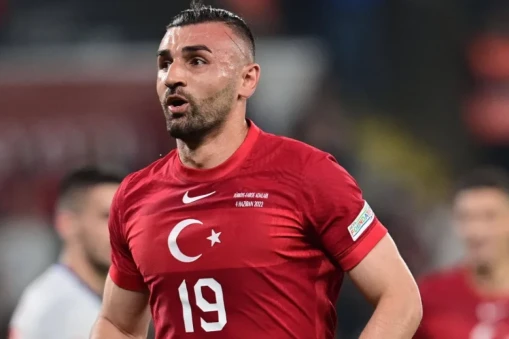 Futbolcu Serdar Dursun'un Kimliği ve Kariyeri Hakkında Merak Edilenler!