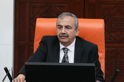 Sırrı Süreyya Önder kimdir, nerelidir?