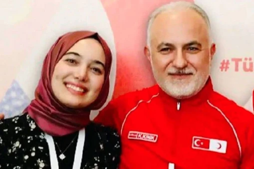Türk İş İnsanı Mehmet Kınık'ın Kızı Zehra, Üzücü Trafik Kazasıyla Anılmaktadır