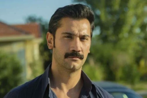 Ünlü Oyuncu Uğur Güneş'in 14 Yıllık Kariyerine Dair Detaylar Haberimizde Bulabilirsiniz!