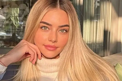 Survivor yarışmasıyla tanınan futbolcu Aycan Yanaç'ın hayatı ve kariyeri