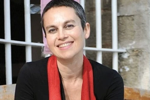 Esra Mungan Kimdir, Neden Gündemde?