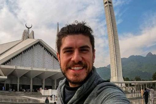 Arda Pazır Kimdir? Kaç Yaşındadır? Nereli? Sevgilisi Var Mı?