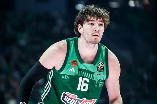 Cedi Osman'un Kariyeri ve Başarıları NBA'de Parlıyor