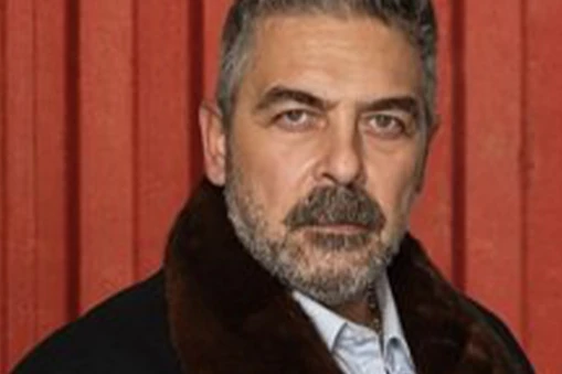 A.B.İ Dizisi Oyuncusu Sinan Tuzcu'nun Kariyeri ve Geçmişi! Kaç Yaşında, Hangi Projelerde Rol Aldı?