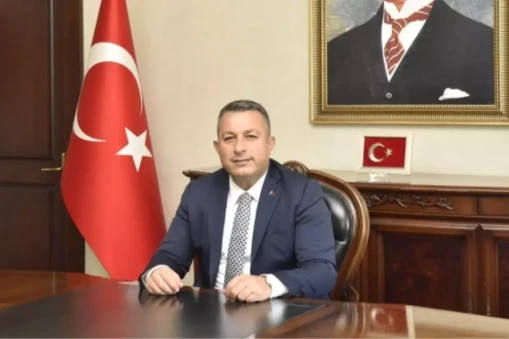Trabzon Valiliği'ne atanan yeni isim belli oldu! İşte Trabzon'un yeni Valisi Tahir Şahin'in özgeçmişi detaylarıyla haberimizde!