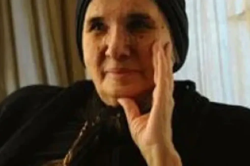 Ünlü ressam Ayşe Şasa'nın sanat dolu hayatı ve İslam'a olan ilgisi merak konusu oldu!